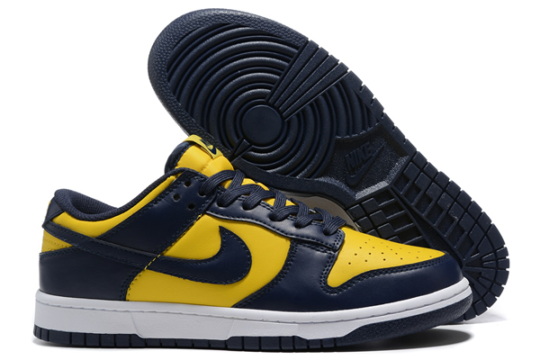 055 Women Nike SB Dunk Low Michigan